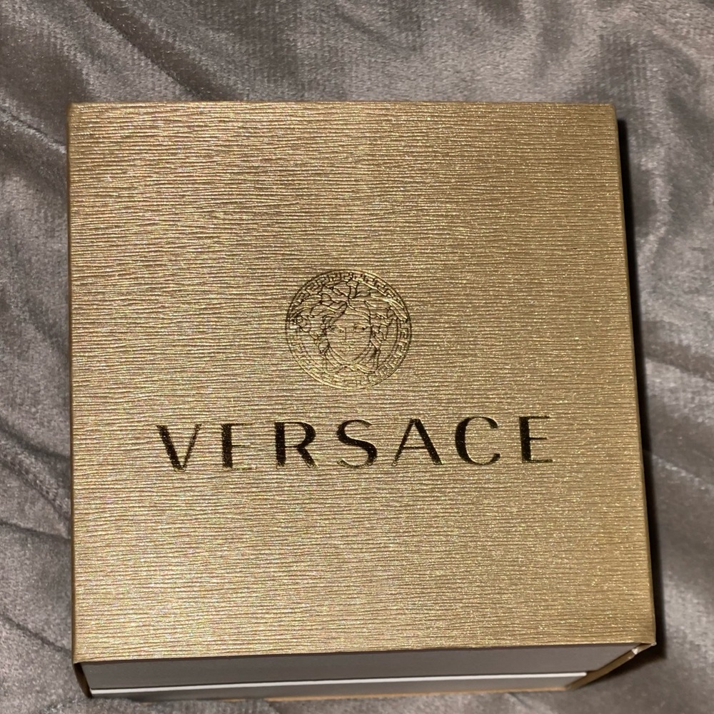 Versace Swiss V-Circle